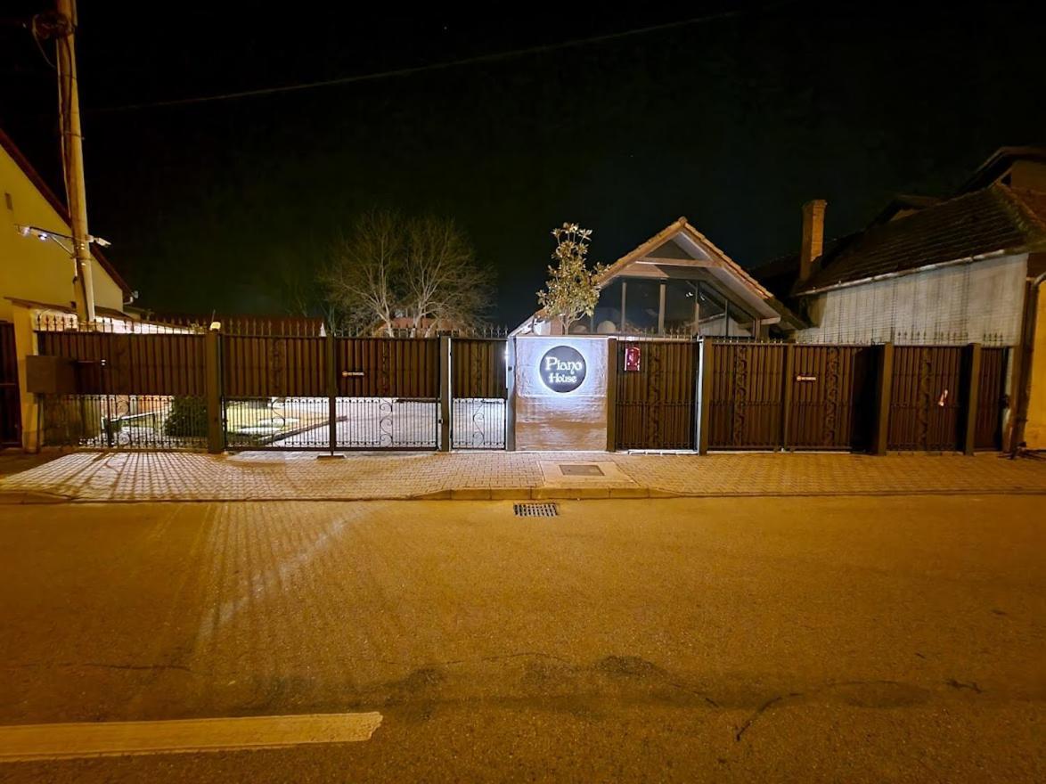 Apartament Travel La Casa Piano House,Cu Parcare Alba Iulia Buitenkant foto